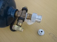 Переходник на перезаправляемый газовый баллон GZWM BT-0.5 для заправки газом на автозаправке