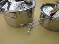 Набор посуды Primus CampFire Cookset S/S включает в себя две кастрюлю CampFire Pot S/S с крышками
