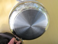 Особенность сковороды CampFire Frying Pan S/S в том, что она имеет плакированное дно