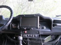 Крепление автомобильного телевизора Samsung SA1111BK на приборной панели Уаз