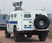 В темное время суток для ведения наблюдения и наведения УОС Лафет используется фара освещения