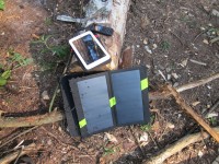 Зарядка мобильных устройств с помощью солнечной батареи Allpowers X-Dragon 14 Watt