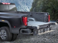 Тяжелый пикап GMC Sierra HD Heavy Duty для тех, кому пикап нужен в роли тягача прицепа или жилого модуля