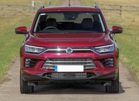 Новый SsangYong Korando серьезно изменился внешне и теперь очень напоминает младшего брата Tivoli